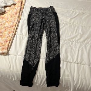 Lulu lemon high waisted leggings!! Side pockets.